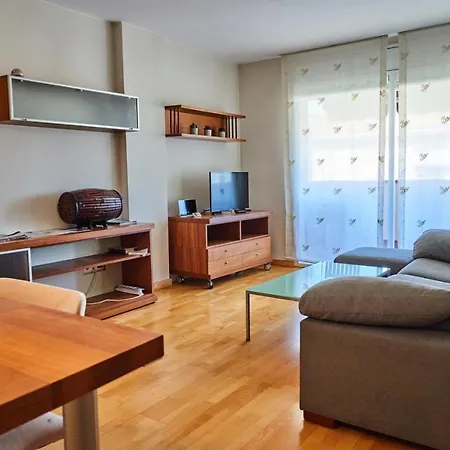 Family With Parking And Pool Manresa