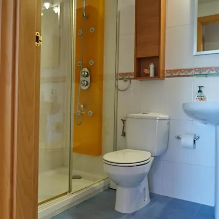 Family With Parking And Pool Apartment *